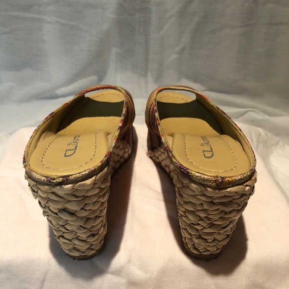 Wedge sandals by Chinese Laundry - Picture 4 of 5
